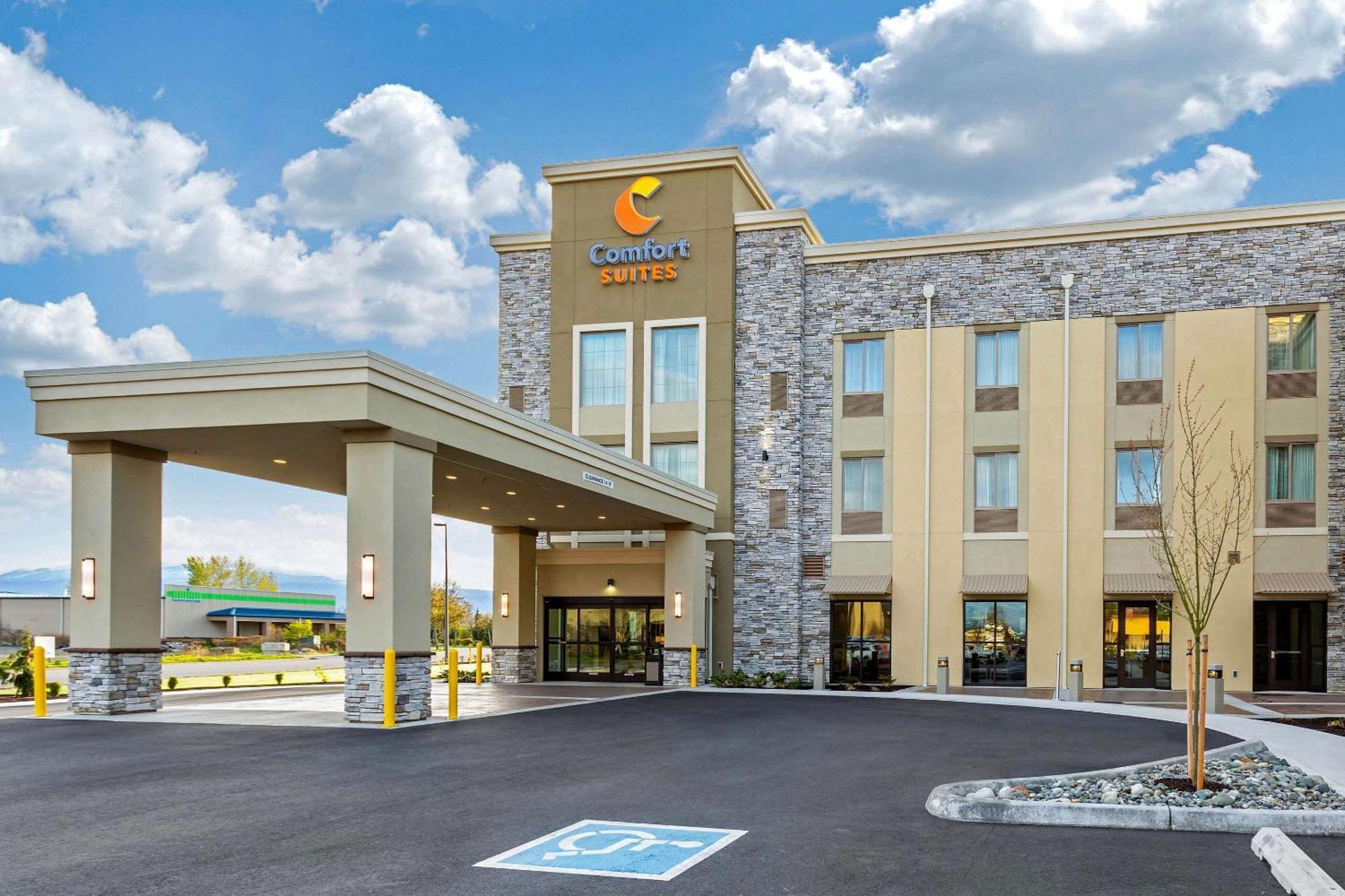 Comfort Suites Burlington Near I-5 Bagian luar foto