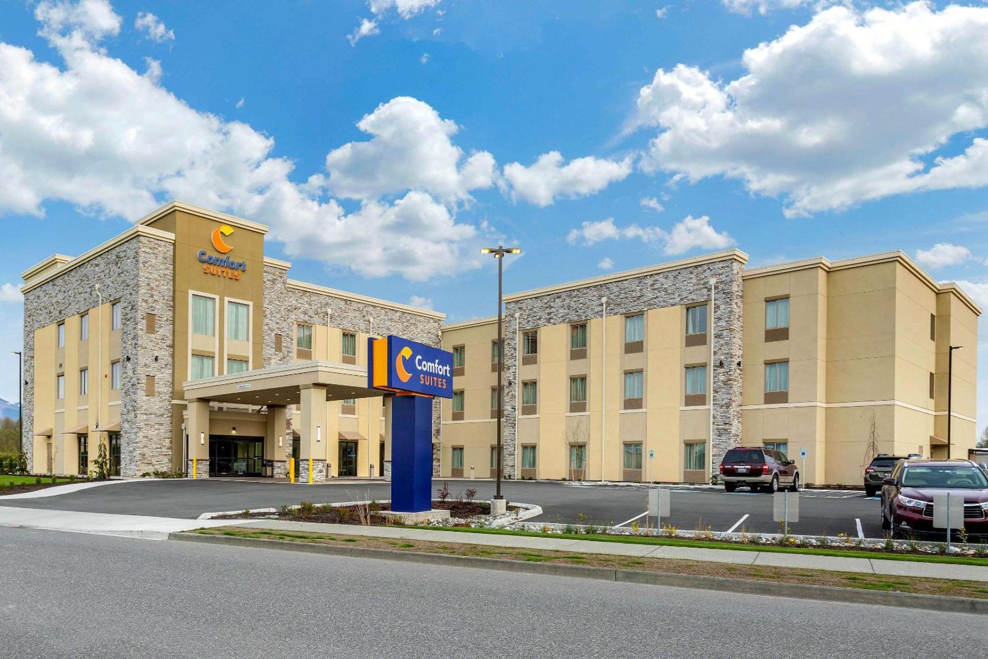 Comfort Suites Burlington Near I-5 Bagian luar foto