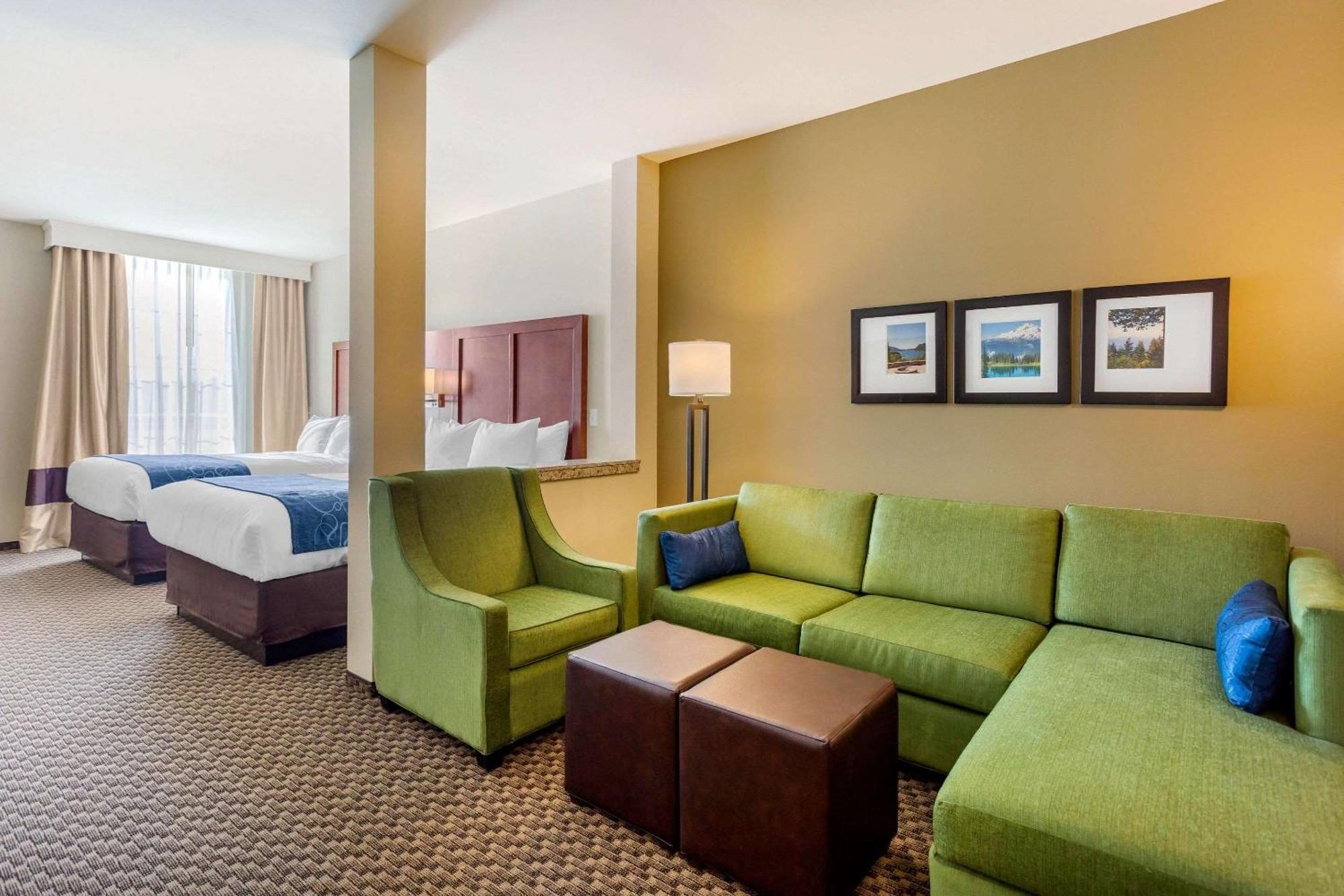 Comfort Suites Burlington Near I-5 Bagian luar foto