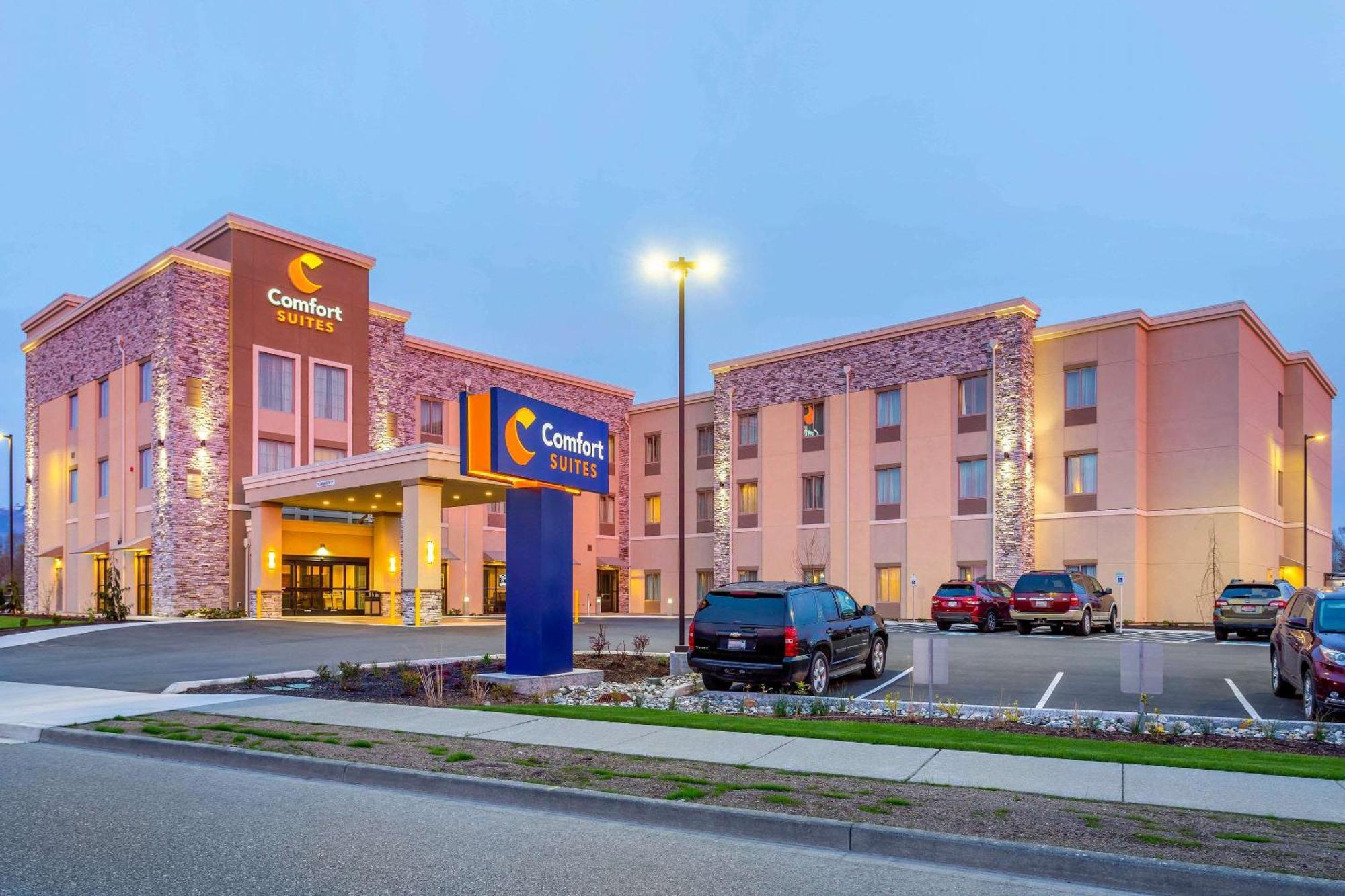 Comfort Suites Burlington Near I-5 Bagian luar foto