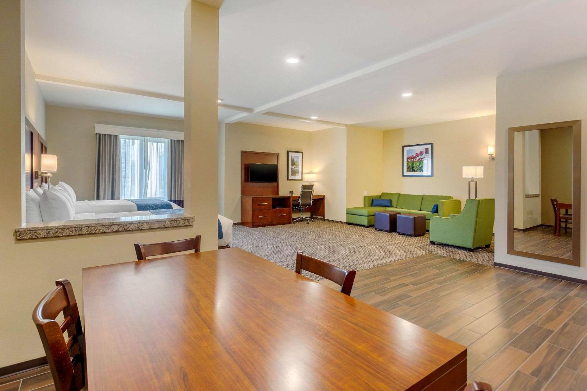 Comfort Suites Burlington Near I-5 Bagian luar foto
